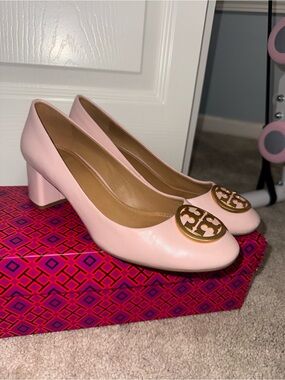 Tory Burch Pale Pink Leather Block Heel Pumps with Gold Logo